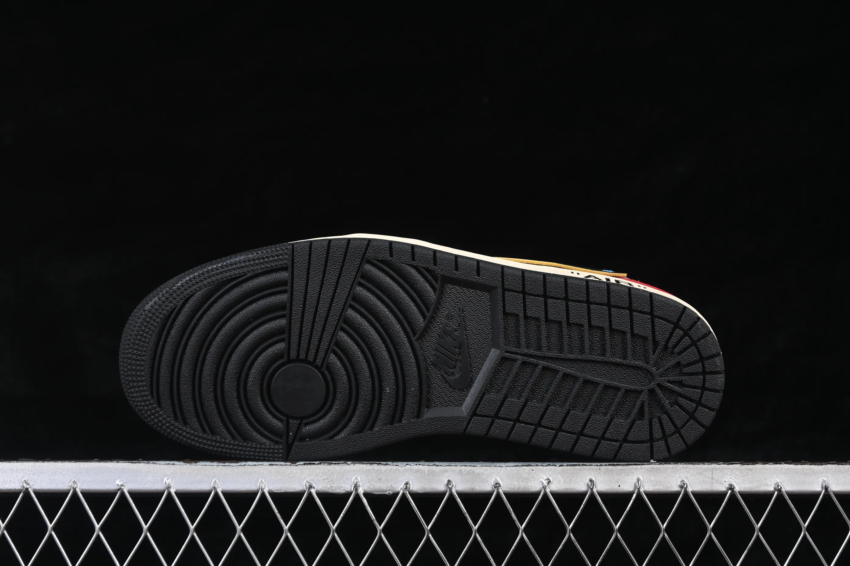 All Categories Air Jordan Jordan Series Basketball Shoes Air Jordan 1 Low High-end Customized Low-top Sneakers Travis Scott x Air Jordan 1 Low OG AJ1 Joe 1 Joint Overhook